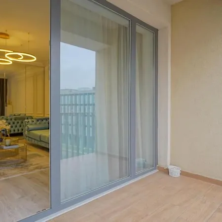 Kua Luxury Loft Coresi Apartamento *