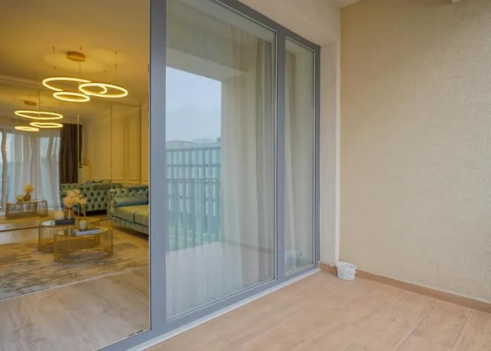 Kua Luxury Loft Coresi Apartment *